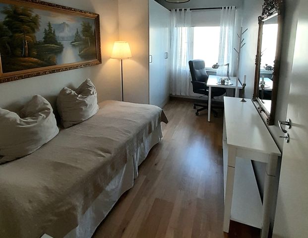 Skidskyttevägen, Hägersten - Photo 1