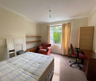 3 bedroom semi-detached house to rent - Photo 5