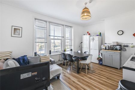 5 bedroom flat to rent - Photo 2