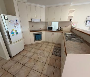 18 Lorne Court, Beaconsfield - Photo 1