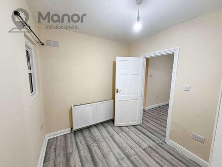 Burges Road, East Ham, E6 - Photo 3