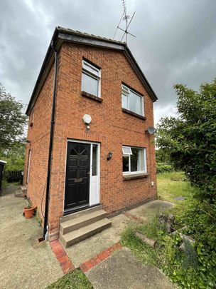 Newark Town Lock House, Mill Lane, Newar - Photo 1