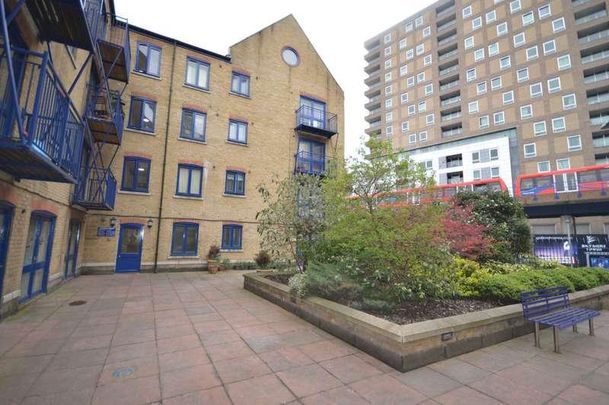 East Ferry Road, Canary Wharf, E14 - Photo 1
