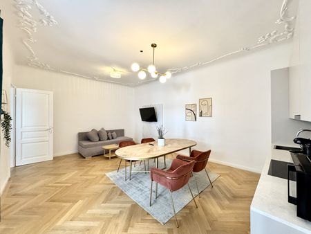SOFORT BEZUGSFERTIG! Hofruhelage + Stuckdecken + historisches Biedermeierhaus + geschmackvolle Ausstattung! - Photo 4