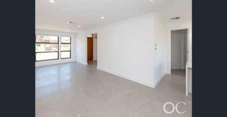 Open the Door To Contemporary Coastal Luxury - Photo 4