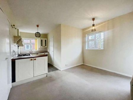 The Garth, Cottingham, Hull, HU16 - Photo 2