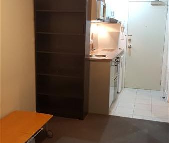 CITY CENTRAL - 1 Bedroom Apartment - Photo 2