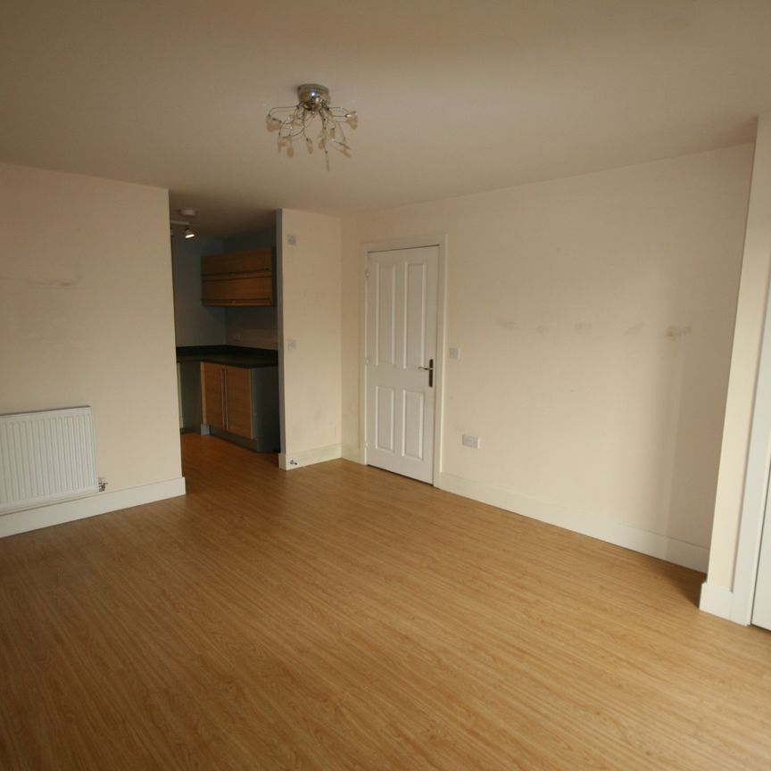 Suffolk Drive, Gloucester, with dedicated parking - Photo 1