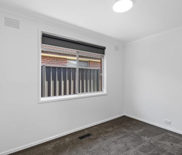 IMMACULATE PRESENTATION IN A SERENE LOCATION! - Photo 6