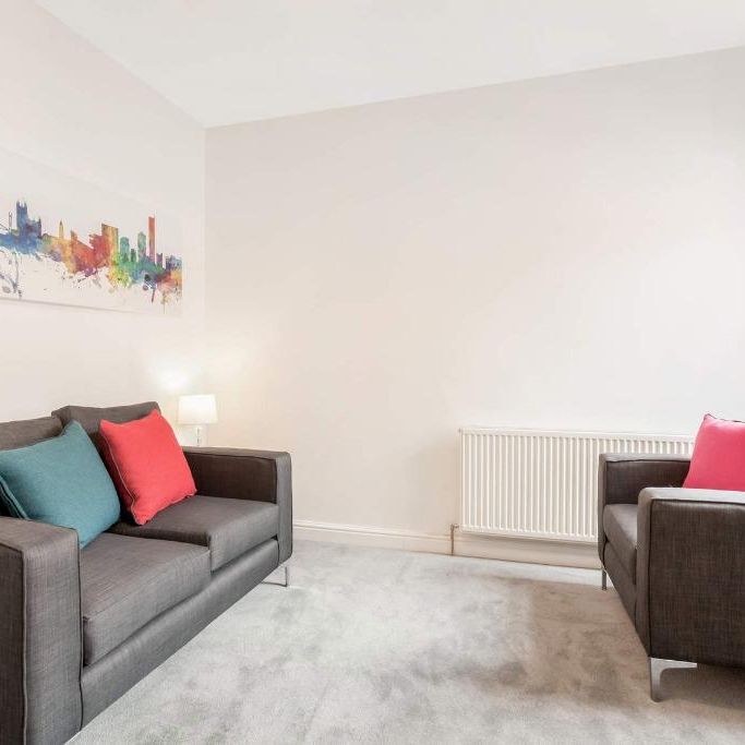 3 bedroom terraced house to rent - Photo 1