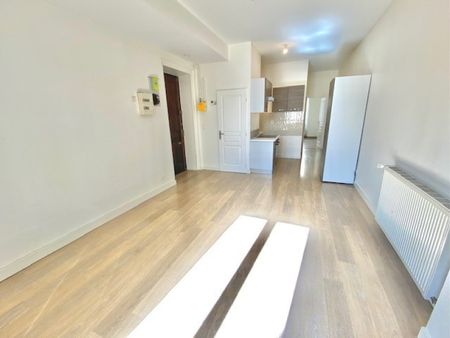 LUMINEUX T2 DE 41.21 M² AU 1ER ETAGE - RUE HIPPOLYTE KAHN 69100 VILLEURBANNE - Photo 4