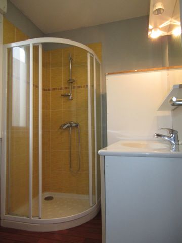 Location Appartement 3 pièces 55m² LA FERTE MACE 61600 - Photo 2