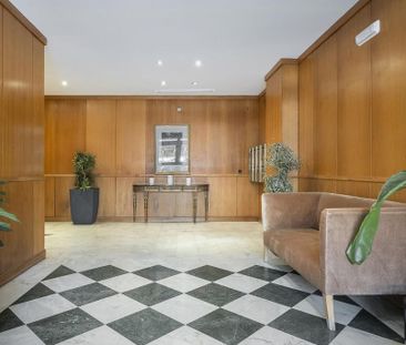 6 room luxury Apartment for rent in Lisbon, Portugal - Photo 2