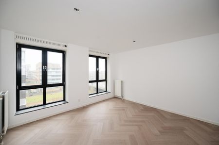 Te huur: Appartement Bijlmerdreef in Amsterdam - Photo 2