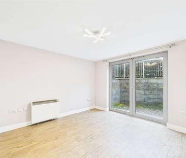 Kelvin Gate, Bracknell, Berkshire, RG12 - Photo 5