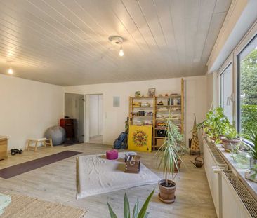 Lichtdurchflutete 2-Zimmer-Einliegerwohnung mit Terrasse in Metzkausen - Photo 4