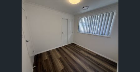 Brand New Luxury Family Home with Spacious Backyard - Photo 4
