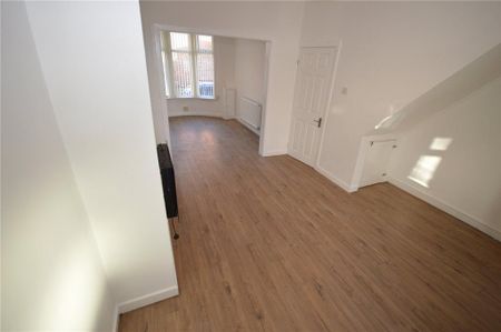 2 bedroom terraced house to rent - Photo 3