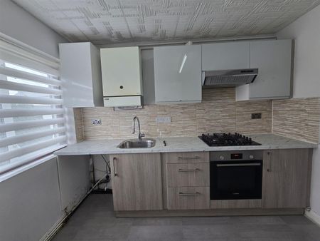 Larmans Road, Enfield EN3, London - Photo 3