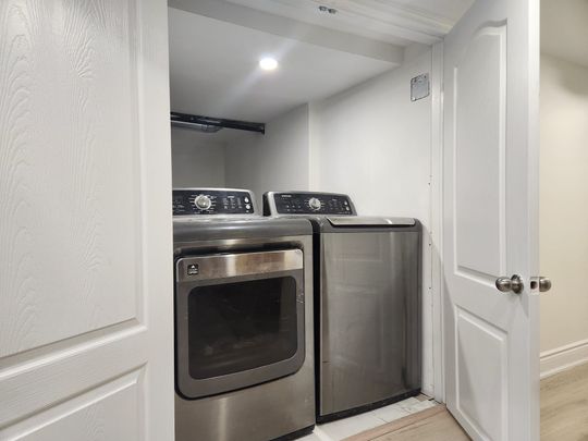 For Lease - 3 cedarvalley Boulevard, Brampton, Ontario - Photo 1