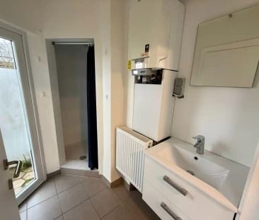 Ruim, gerenoveerd appartement met 2 slaapkamers! - Photo 5