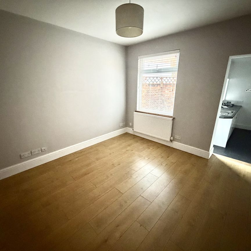 Cloutsham Street, Northampton - Photo 1