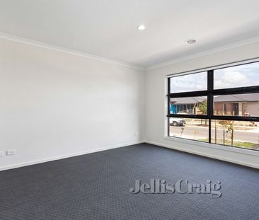 7 Anglers Avenue, Point Cook - Photo 1