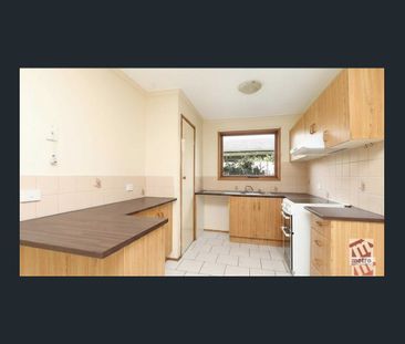 ACCESS TO COMMUNAL POOL & TENNIS COURT! - Photo 4