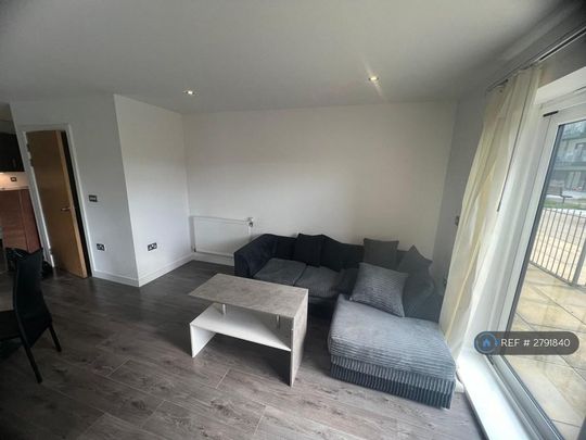 2 bedroom flat to rent - Photo 1
