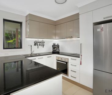 1/41 Eversley Terrace, Yeronga QLD 4104 - Townhouse For Rent | Domain - Photo 3