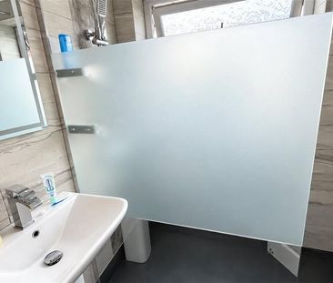 1 bedroom in a house share to rent - Photo 5