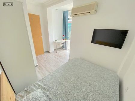 Barriada la Palmilla, Sevilla, Andalusia 41009 - Photo 5