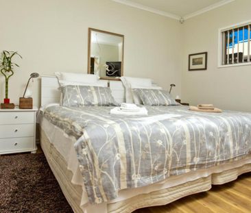 Modern family home in Milford. - Photo 2