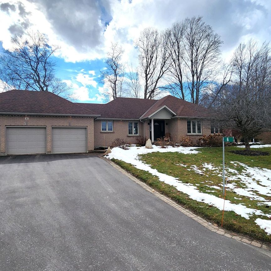 6 Channen Court, Springwater, ON L9X 0T8 - Photo 1