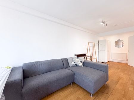 Euston Road, NW1, London - Photo 2