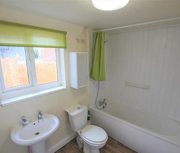 2 bedroom terraced house to rent - Photo 5