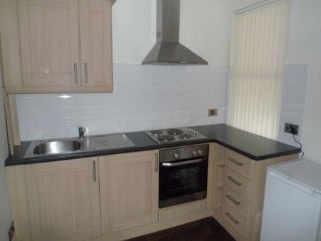 1 Bed - Tudor House, Kirkgate, Town Centre, Huddersfield - Photo 2