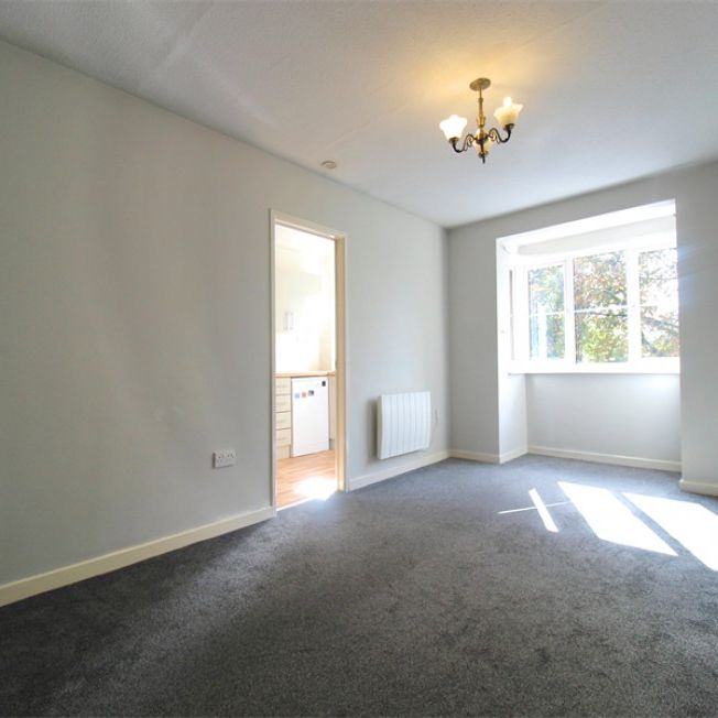 2 Bedroom Apartment Available Arranging tenancy - Photo 1