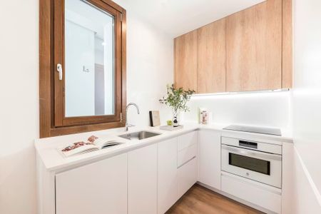 Calle de Santa Ana, Madrid, Community of Madrid 28005 - Photo 5