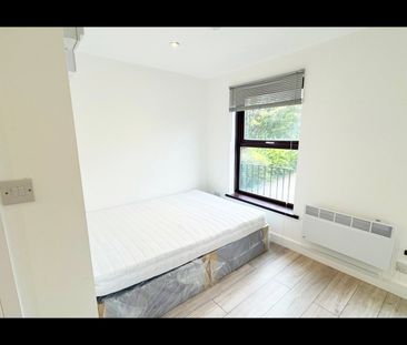 Studio Flat, Edmeston Close, E9 - Photo 3