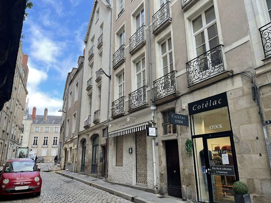 A LOUER - NANTES CATHEDRALE - Charmant 2 pièces de 29.76 m² - Photo 1