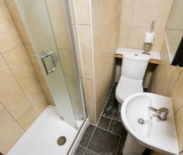 8 bedroom house to rent - Photo 2