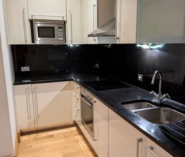 2 Bed Flat, The Exchange, CR0 - Photo 5