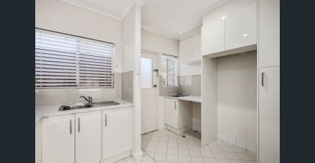 Embrace comfort and convenience in this charming two-bedroom unit in Paradise. - Photo 3