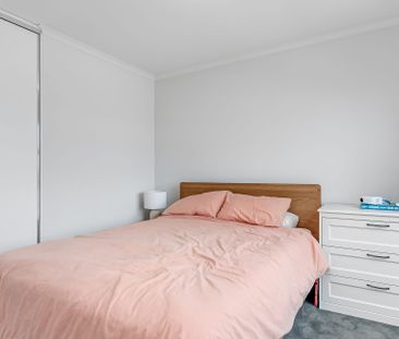 Stylish, Spacious, Modern Home in a Prime Dover Gardens Location! - Photo 5