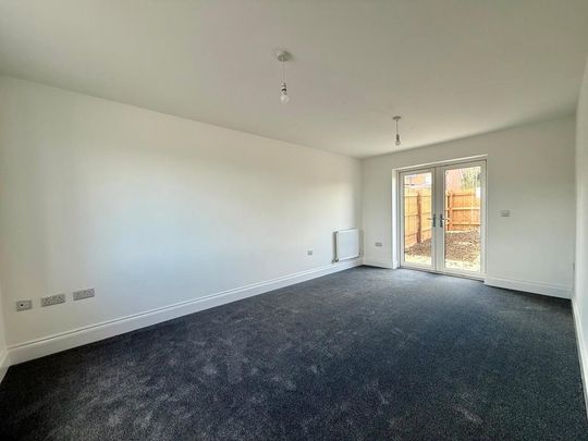 3 bedroom semi-detached house to rent - Photo 1