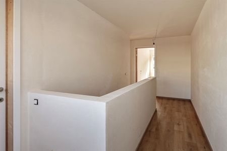 Zeer recente woning gelegen op aantrekkelijke locatie - Photo 5