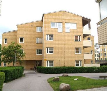 2 rok Bangårdsgatan 4, Norrtälje - Photo 1