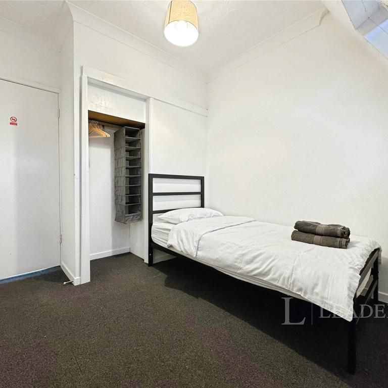 1 bedroom flat to rent - Photo 1