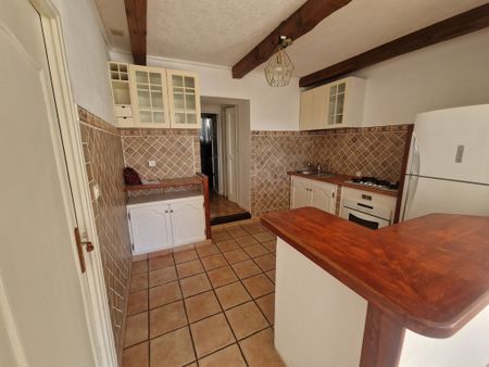 Location Appartement 3 pièces 56m² TOULON 83200 - Photo 4